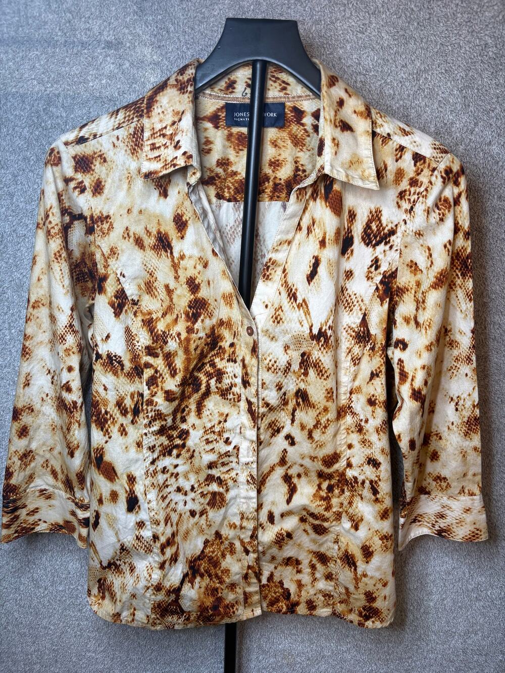 Jones New York Signature L Snakeskin Animal Print Blouse